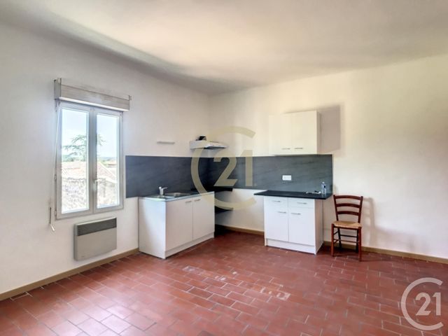 Appartement F2 à louer - 2 pièces - 46.2 m2 - REMOULINS - 30 - LANGUEDOC-ROUSSILLON - Century 21 Beven Immobilier